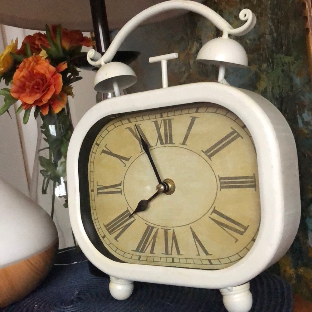 Bedside clock